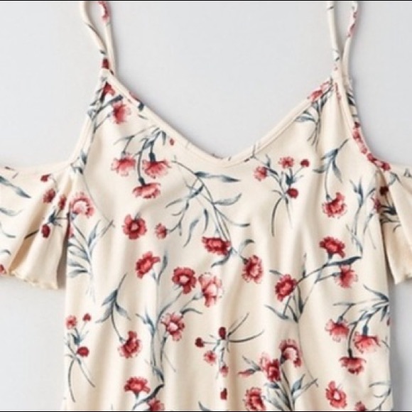 American Eagle Crepe Off the Shoulder Tank - Picture 3 of 7